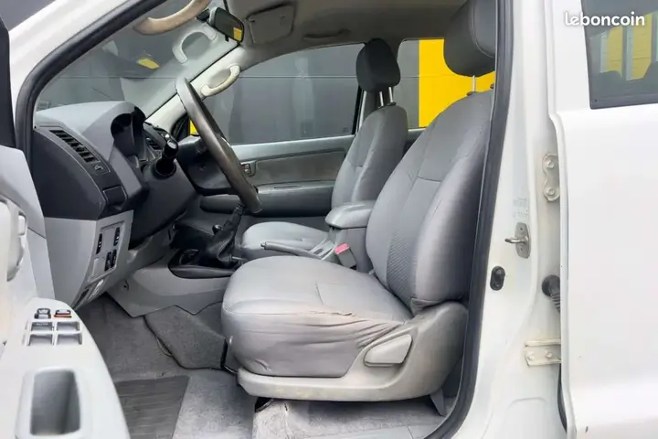 Toyota Hilux 2011 photo 5