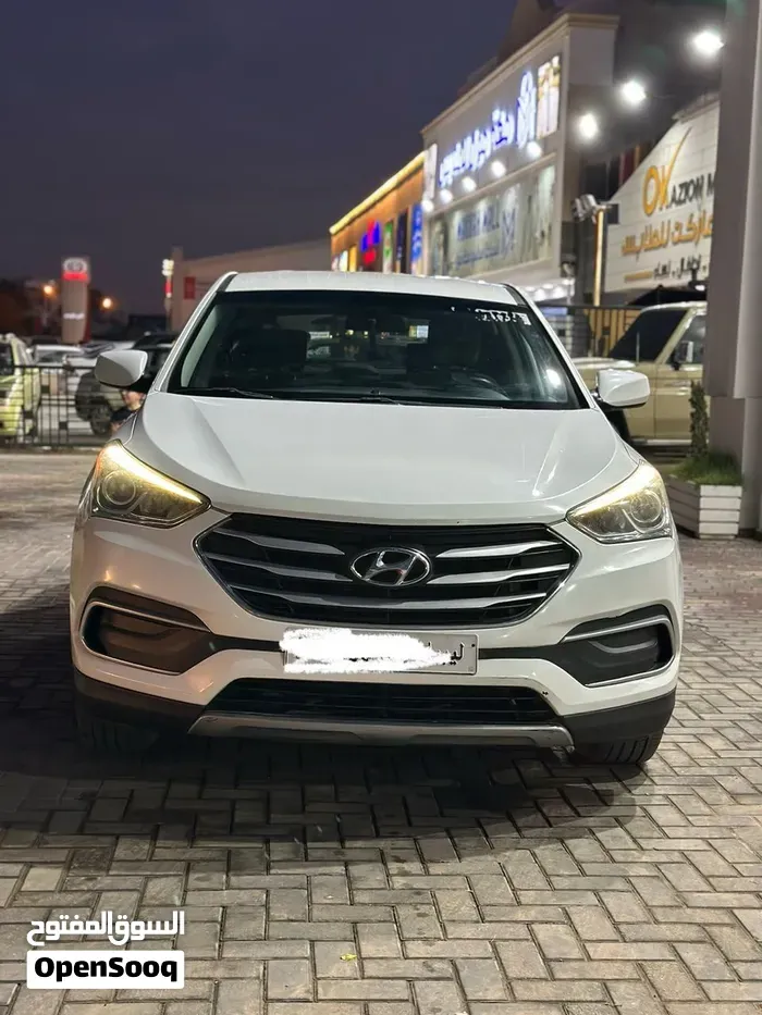 Hyundai Santa Fe 2018 photo 2