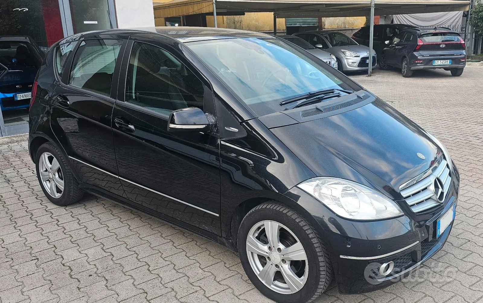Mercedes-Benz A180 2012 photo 2