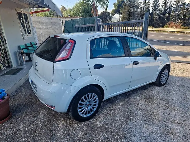 Fiat Punto Evo 2012 photo 5