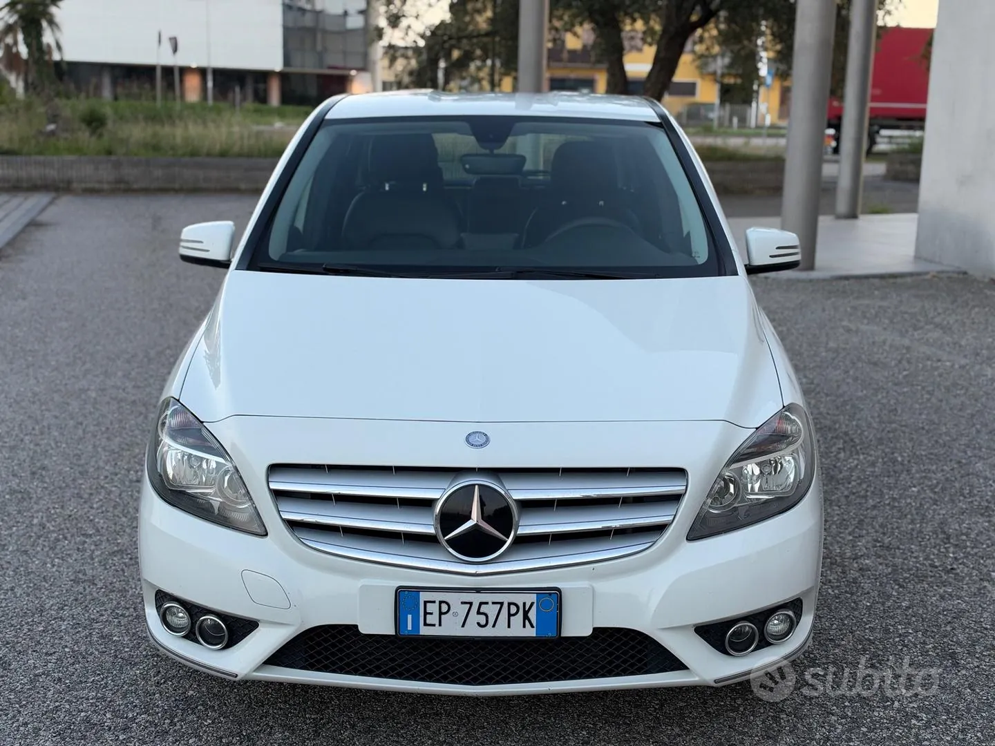 Mercedes-Benz B 180 Cdi Executive 2012 photo 4
