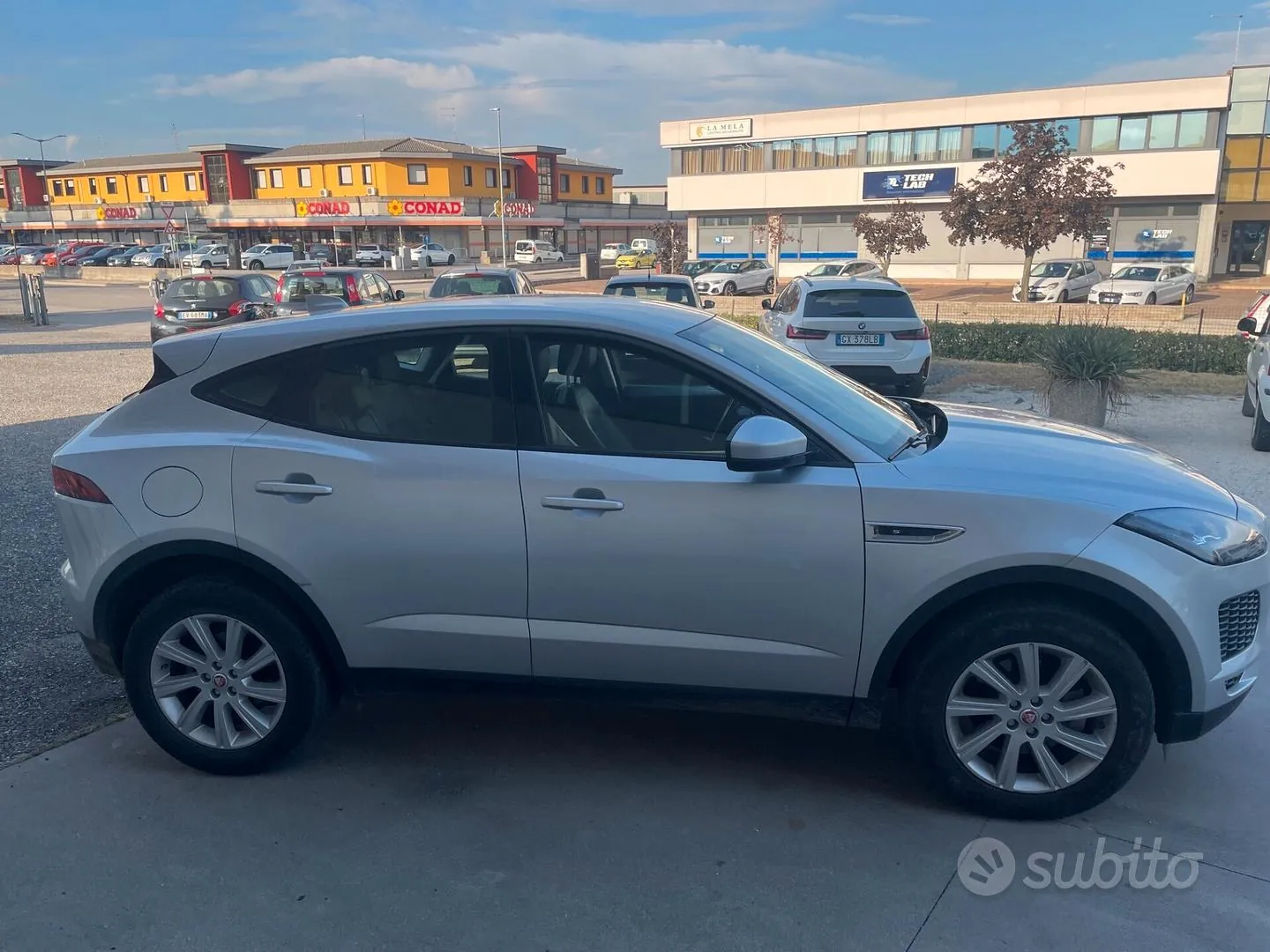 Jaguar E-Pace 2018 photo 4