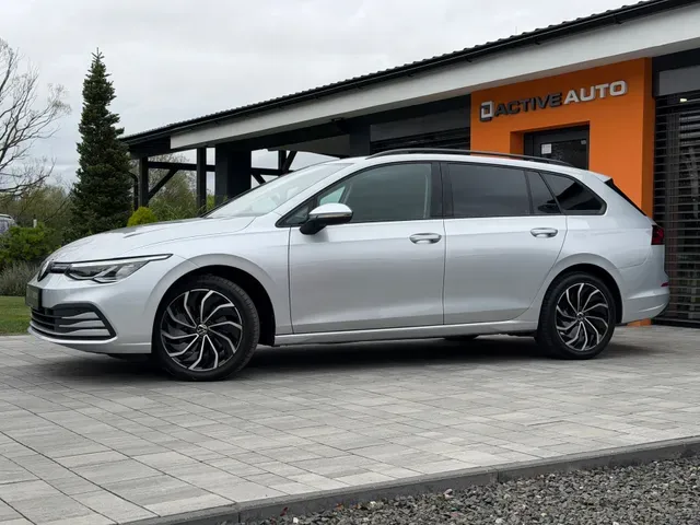 Volkswagen Golf Variant 2022 photo 2
