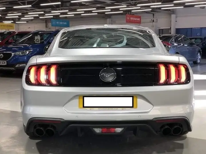 Ford Mustang 2020 photo 2