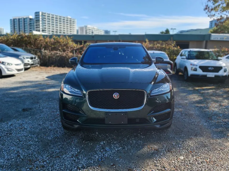 Jaguar F-Pace 2017 photo 2