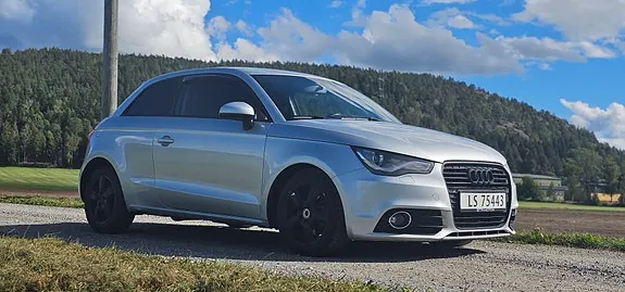 Audi A1 2011 photo 3