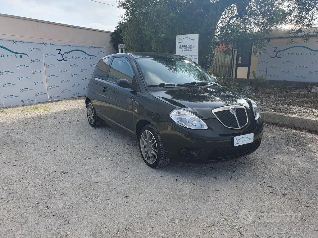 Lancia Ypsilon