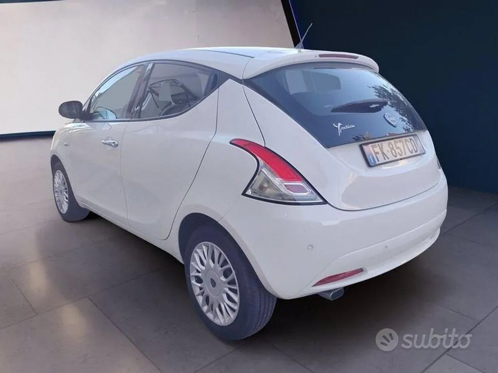 Lancia Ypsilon 2017 photo 5