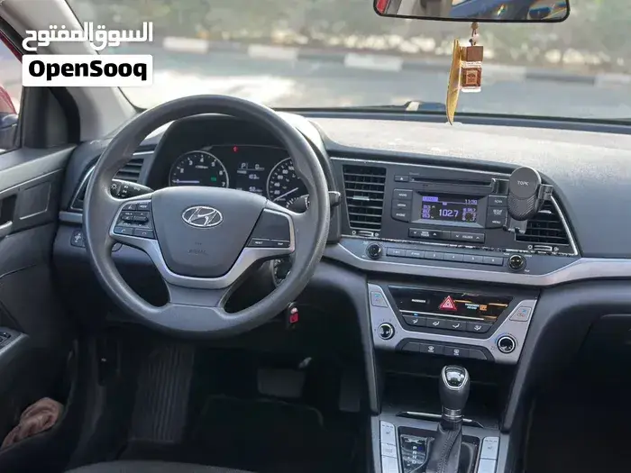 Hyundai Elantra 2017 photo 2