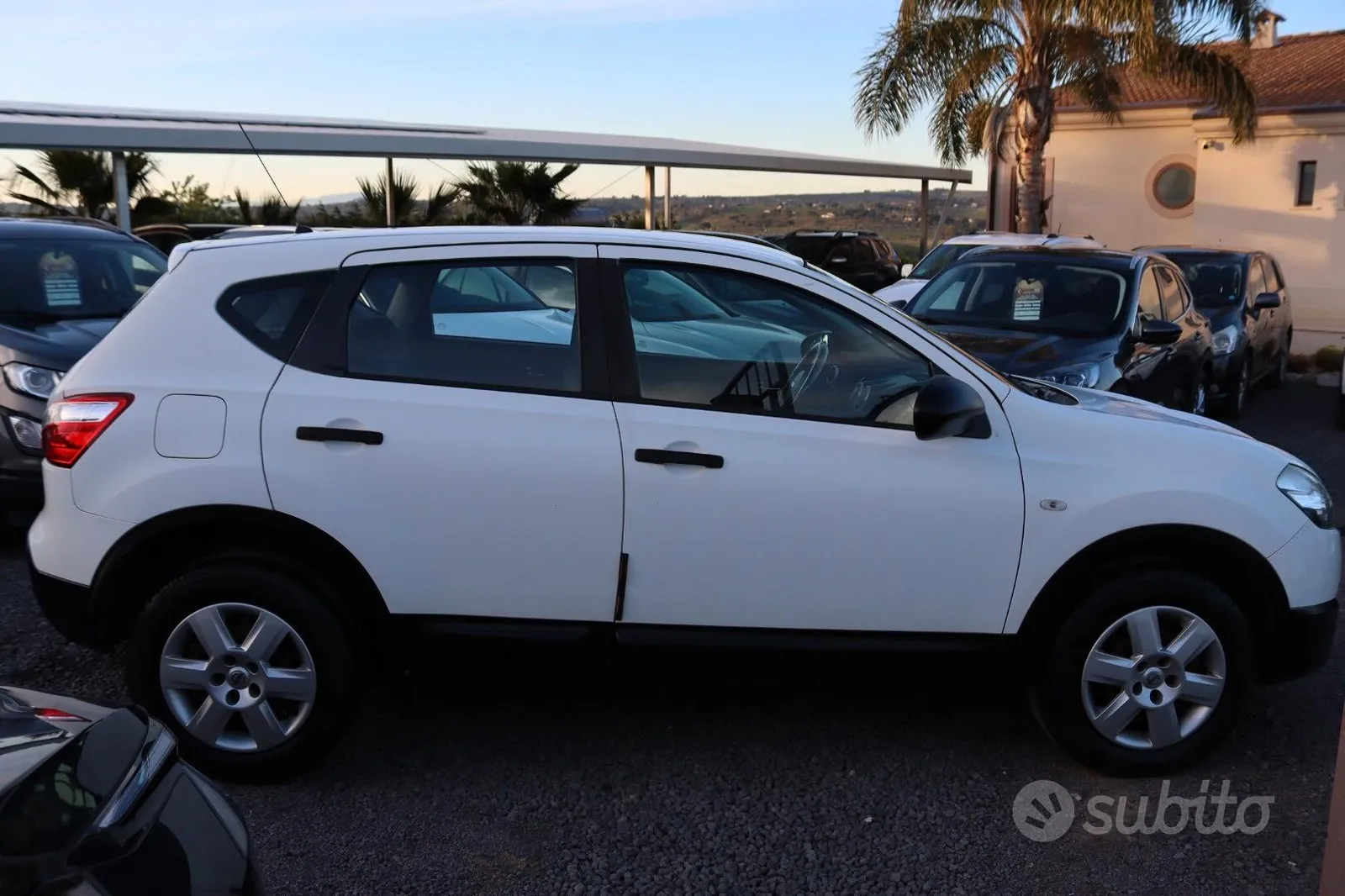 Nissan Qashqai 2012 photo 4