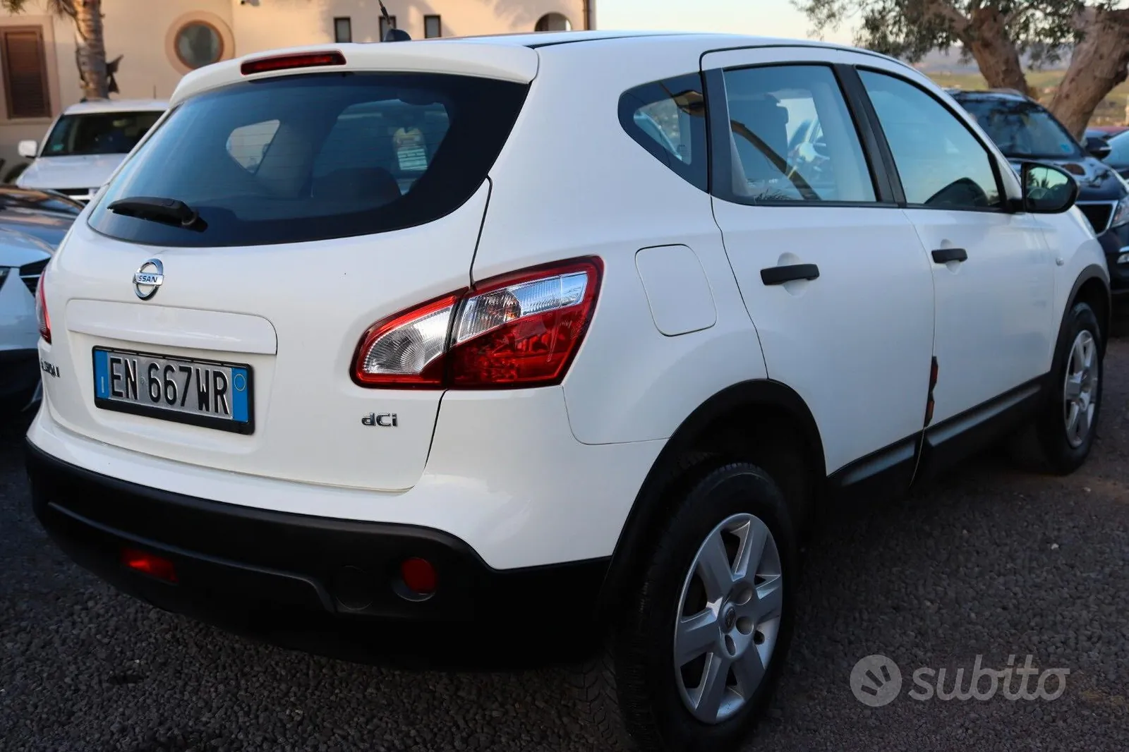 Nissan Qashqai 2012 photo 5