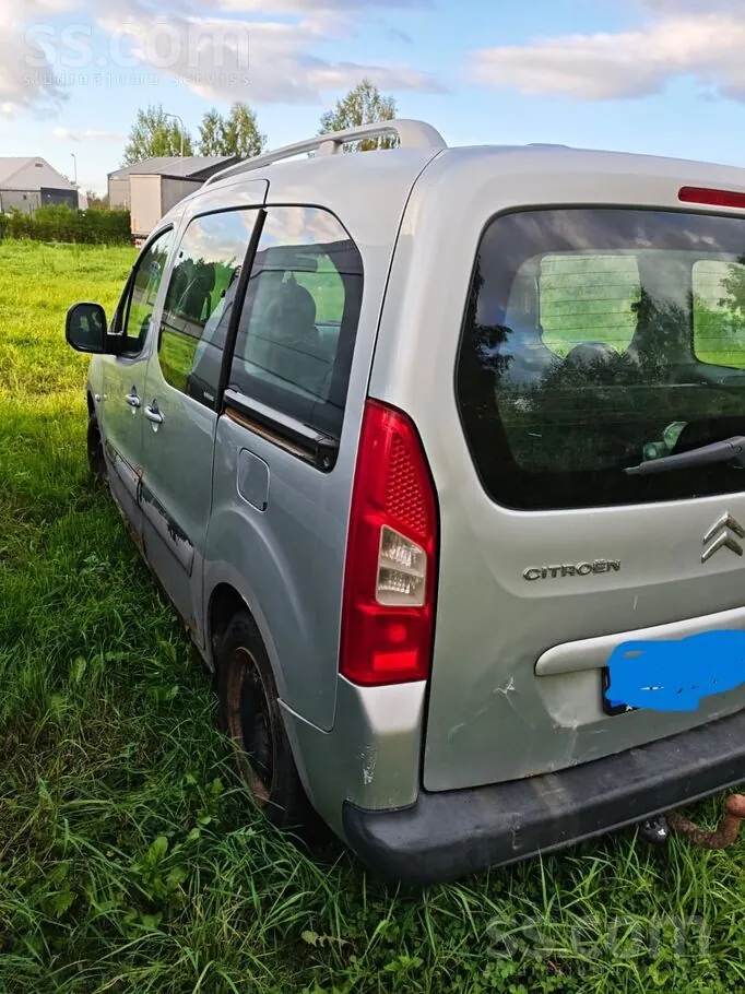 Citroen Berlingo 2010 photo 2