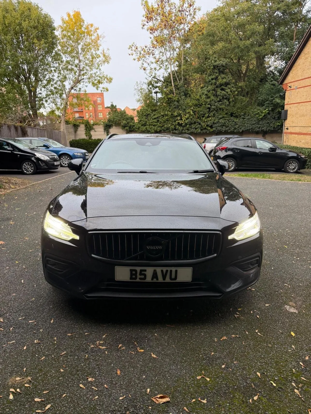 Volvo V60 2019 photo 2