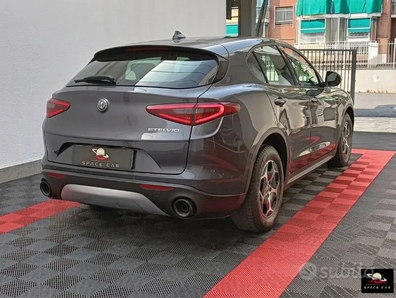 Alfa Romeo Stelvio 2022 photo 4