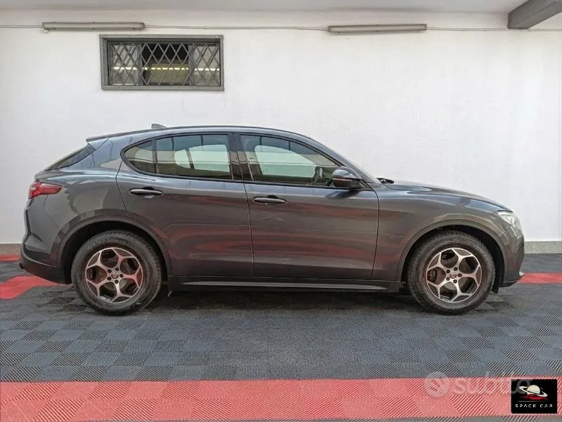 Alfa Romeo Stelvio 2022 photo 3