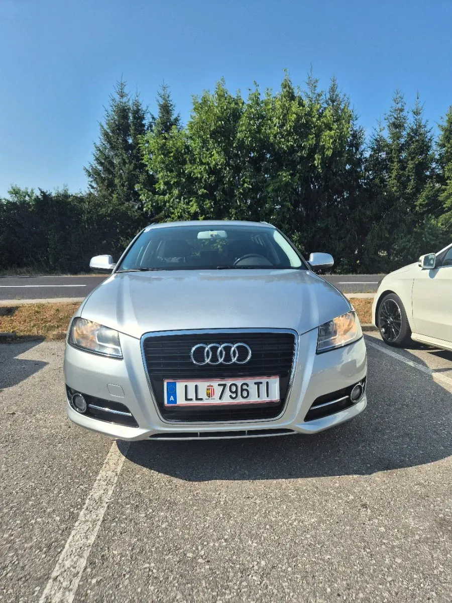 Audi A3 2012 photo 2