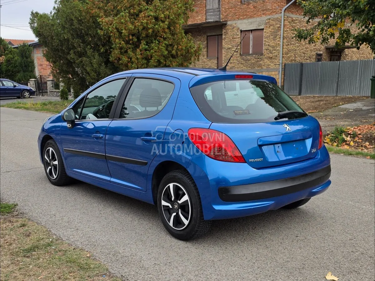 Peugeot 207 2007 photo 2