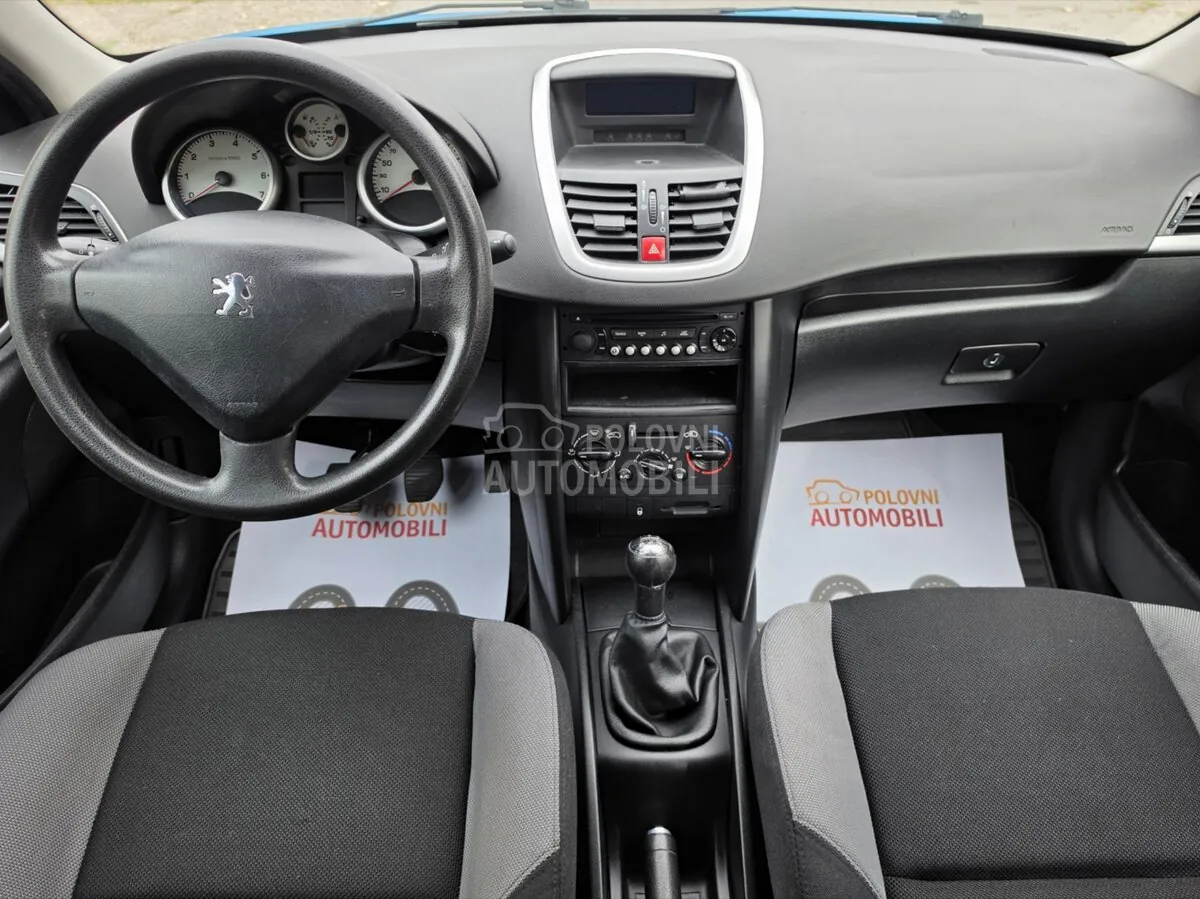 Peugeot 207 2007 photo 3