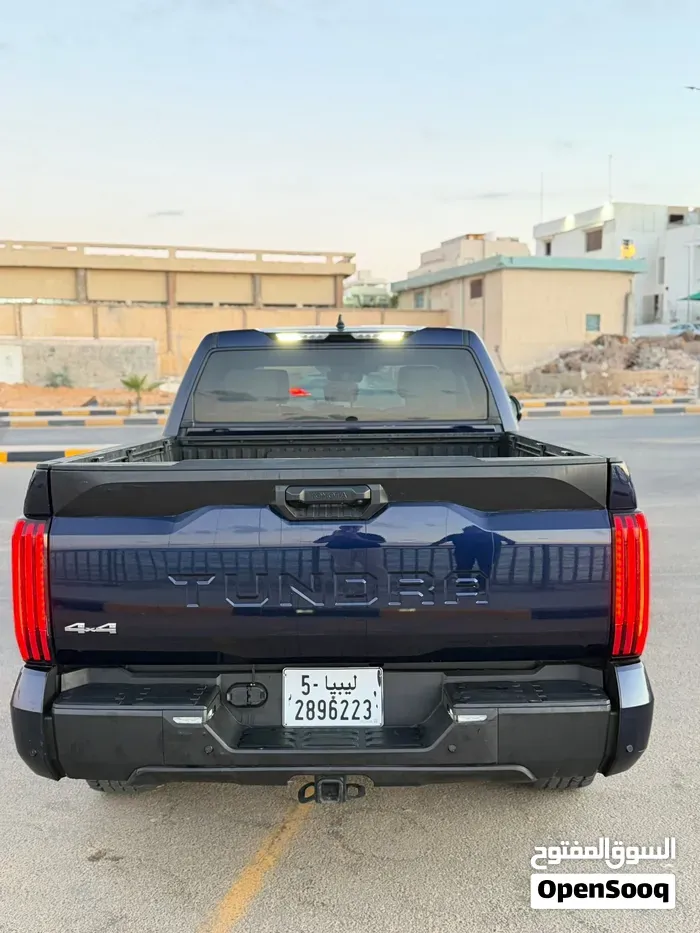 Toyota Tundra 2023 photo 2