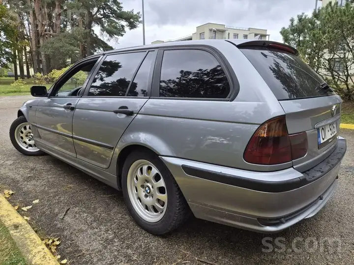 BMW 320 2004 photo 4