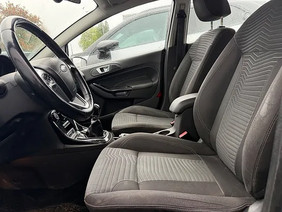 Ford Fiesta 2013 photo 3