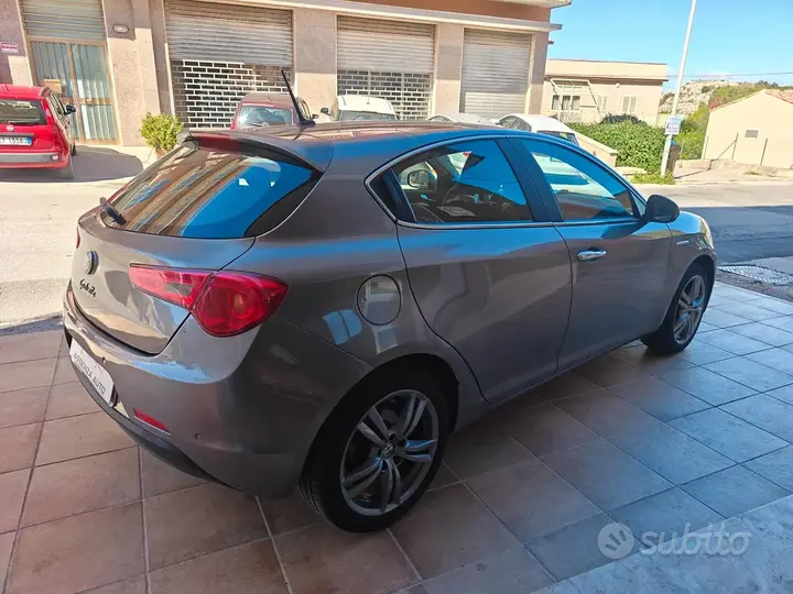 Alfa Romeo Giulietta 2016 photo 4