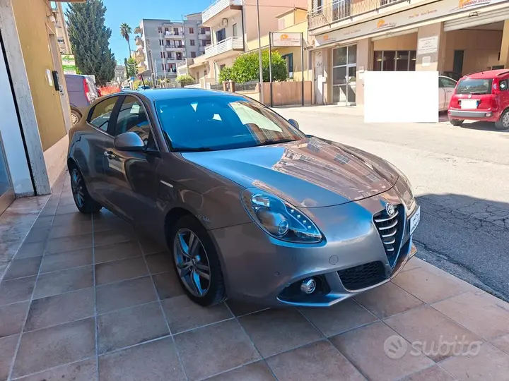 Alfa Romeo Giulietta 2016 photo 3