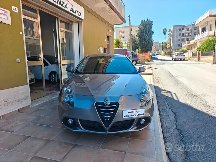 Alfa Romeo Giulietta 2016 photo 2