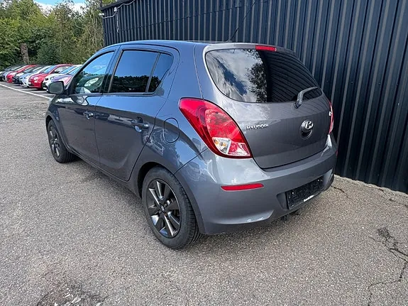 Hyundai I20 2015 photo 4