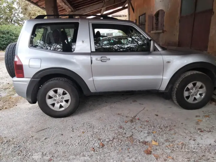 Mitsubishi Pajero 2006 photo 5
