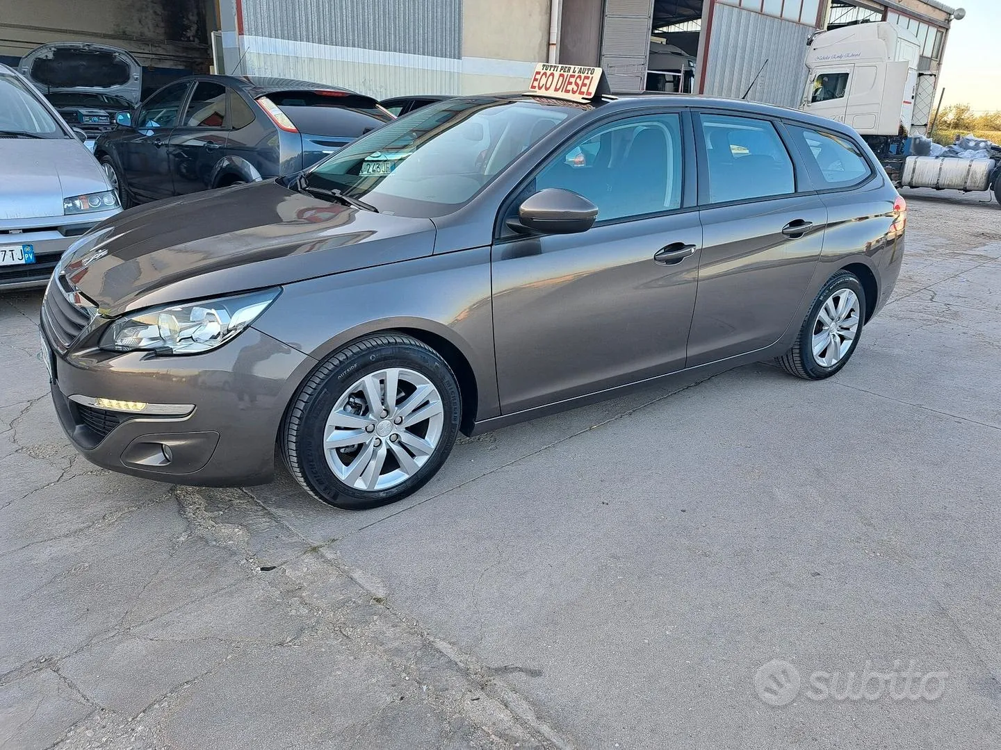 Peugeot 308 2015 photo 3