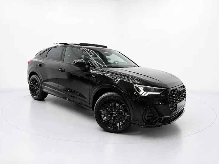 Audi Q3 2021 photo 3