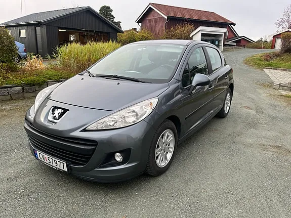 Peugeot 207 2010 photo 2