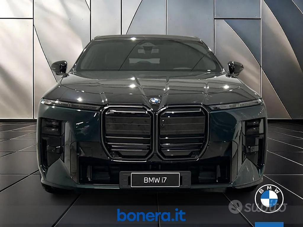 BMW I7 2024 photo 2