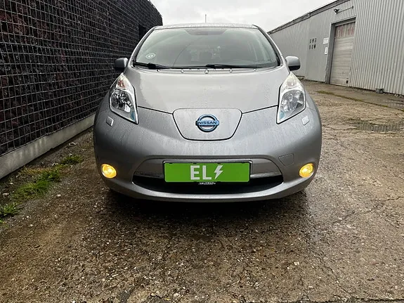 Nissan Leaf 2016 photo 2