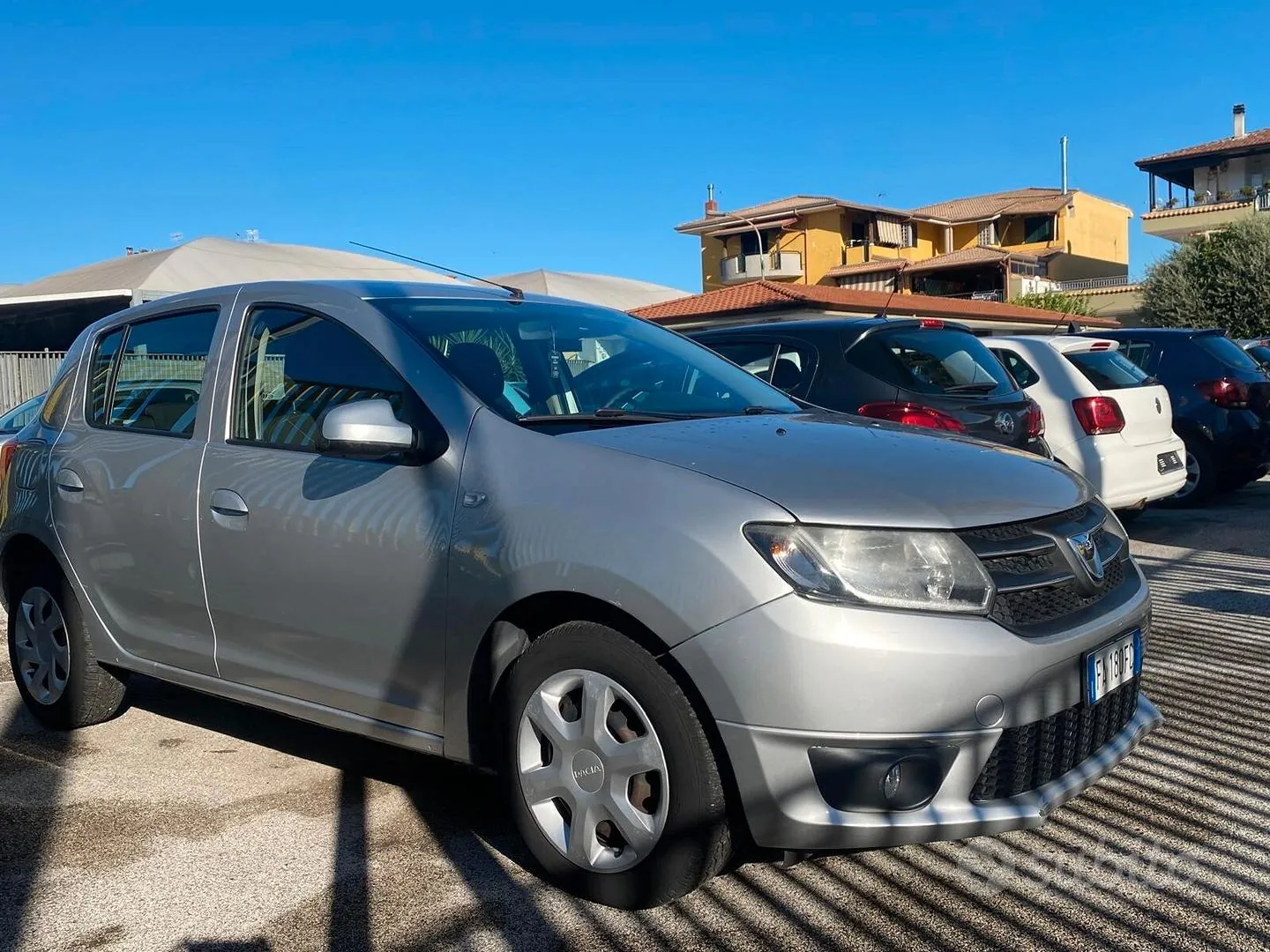 Dacia Sandero 2015 photo 2