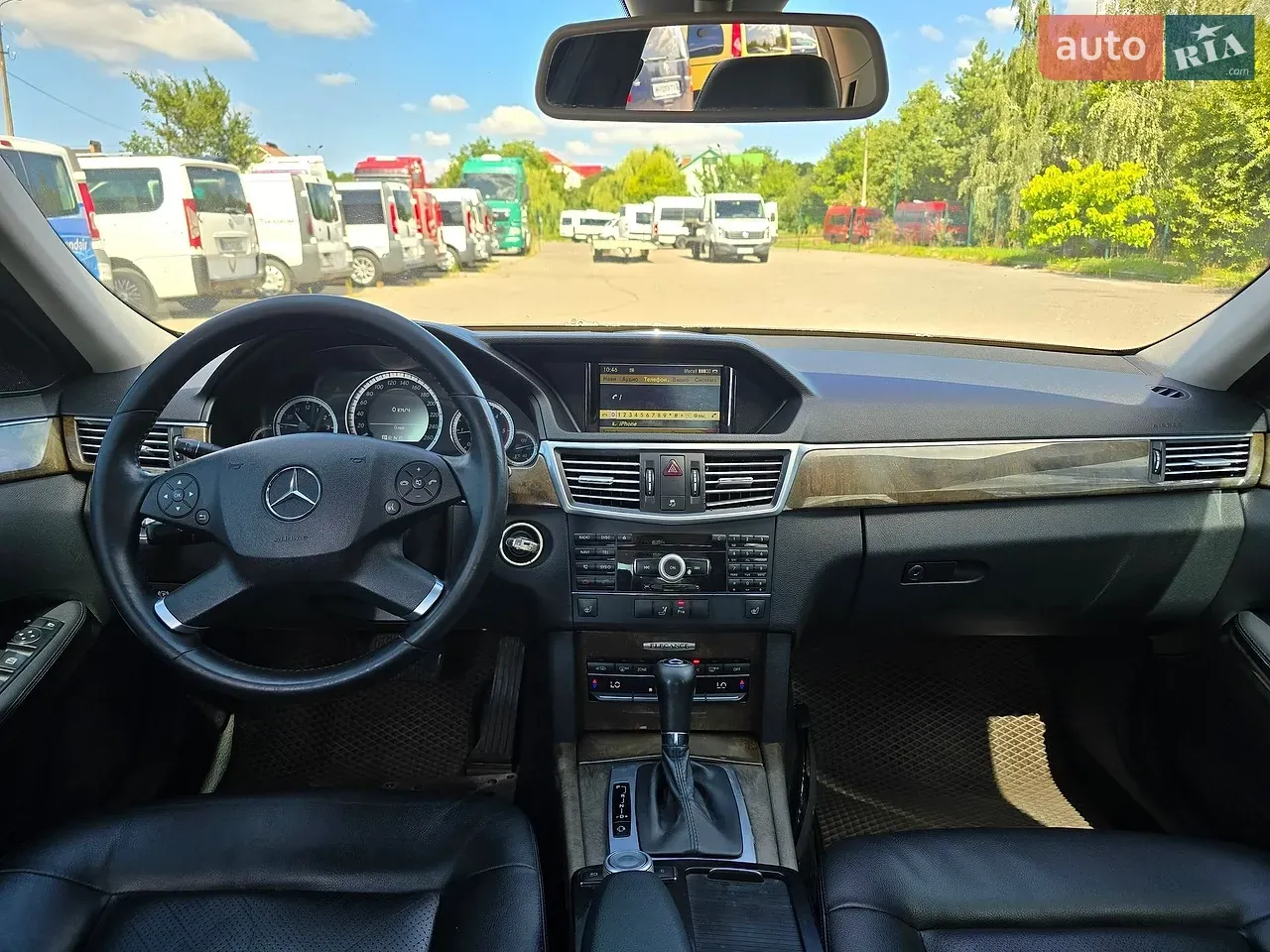 Mercedes-Benz E-Class 2009 photo 2