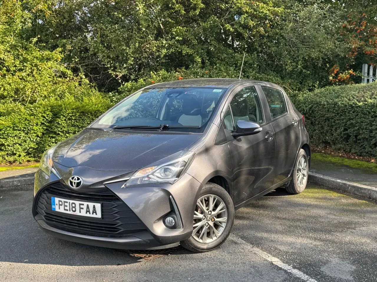 Toyota Yaris 2018 photo 2
