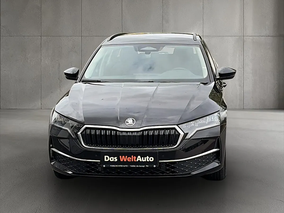 Skoda Octavia 2025 photo 2