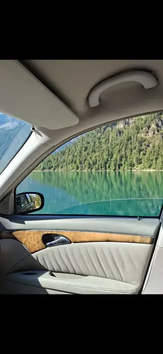 Mercedes-Benz E-Class 2004 photo 3