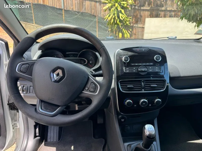 Renault Clio 2018 photo 3