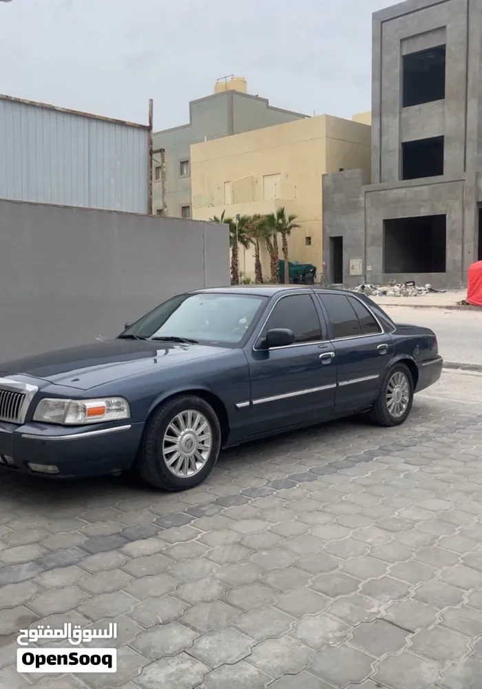 Ford Crown Victoria