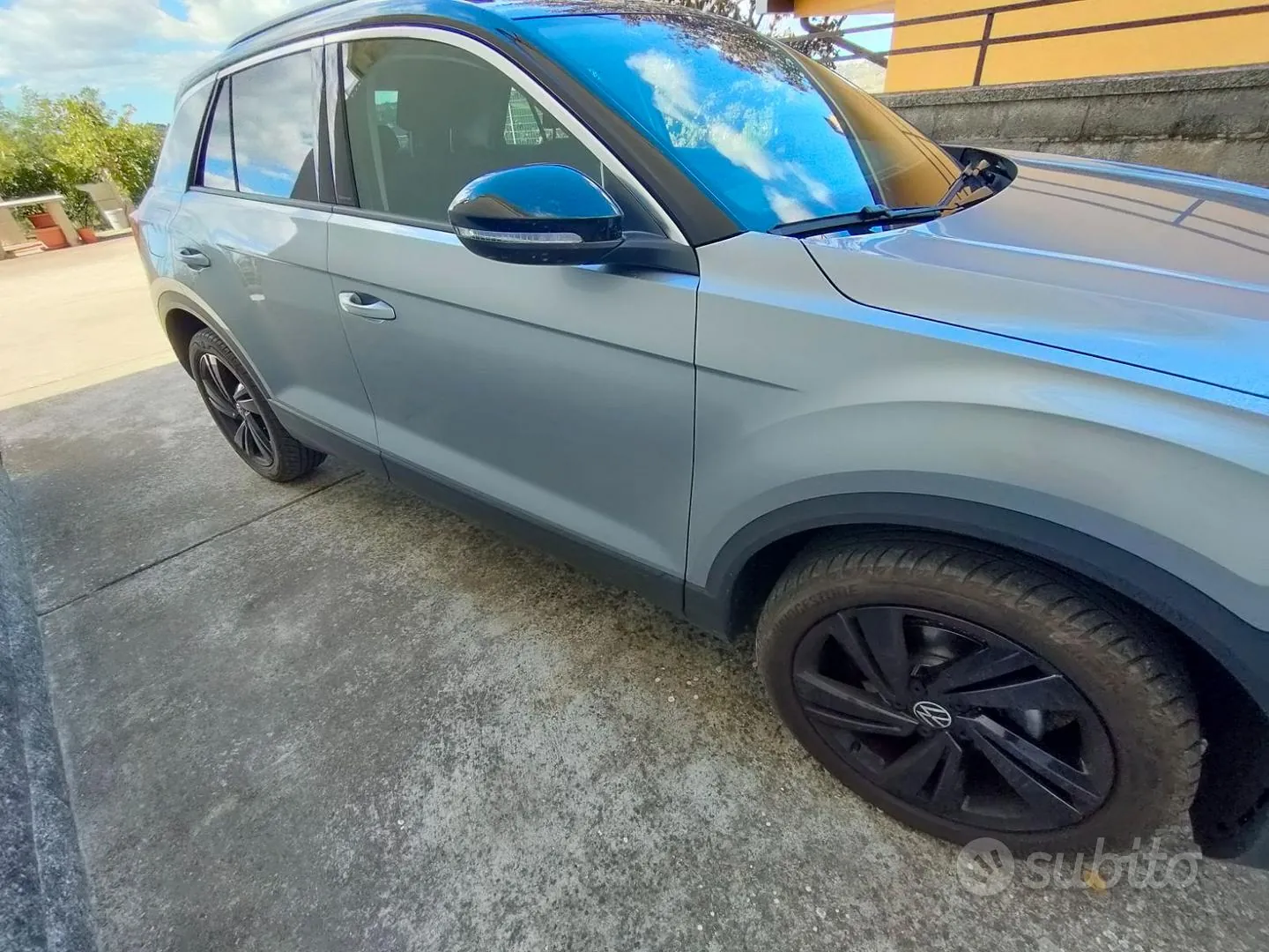 Volkswagen T-Roc 2025 photo 2