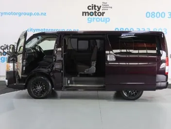 Toyota Hiace 2021 photo 4