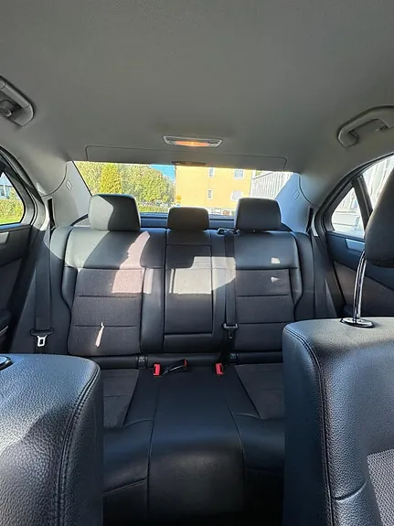 Mercedes-Benz E250 2010 photo 3