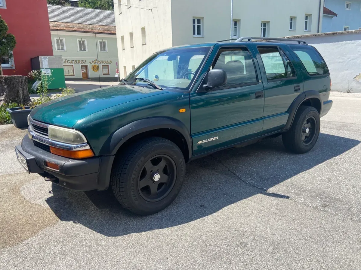 Chevrolet Blazer 1997 photo 2