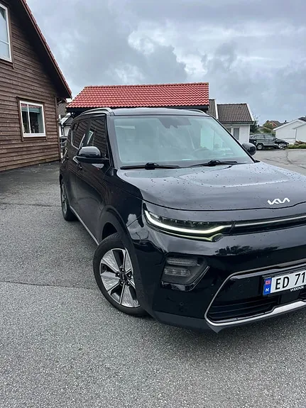 Kia E-Soul 2022 photo 2