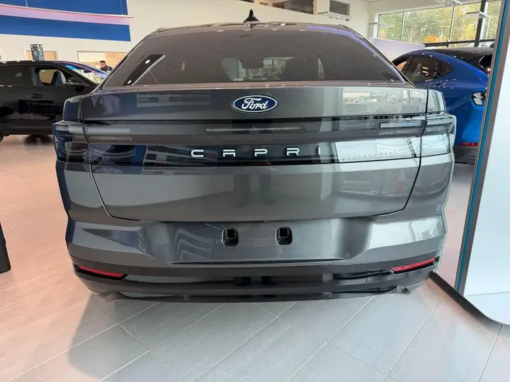 Ford Capri 2026 photo 3