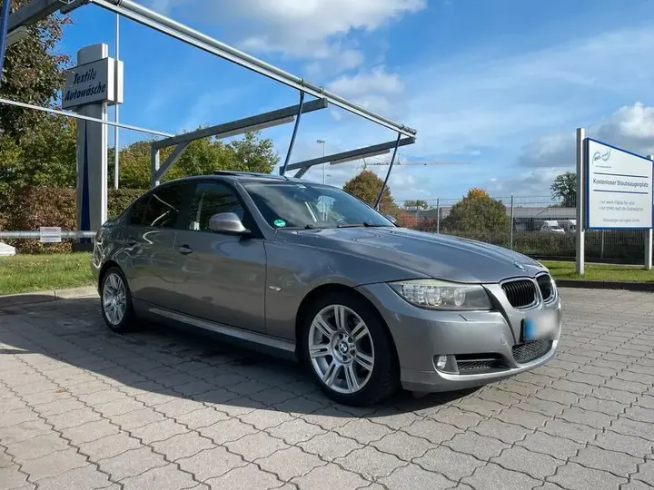 BMW 320I