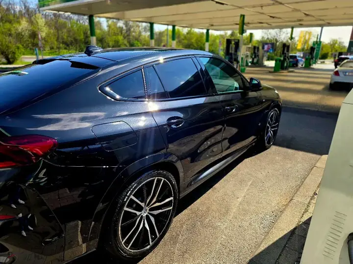 BMW X6 2023 photo 2